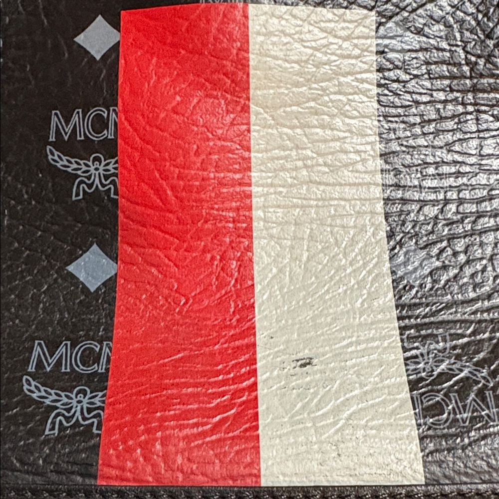 MCM Visetos Striped Princess Lion Laptop Bag - Picture 16 of 16